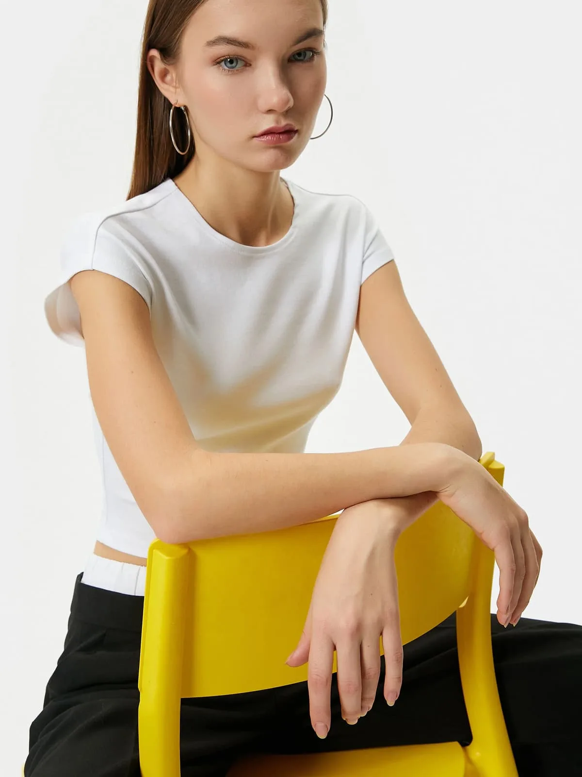 Slim Fit Basic Unpatterned T-shirt - Image 2